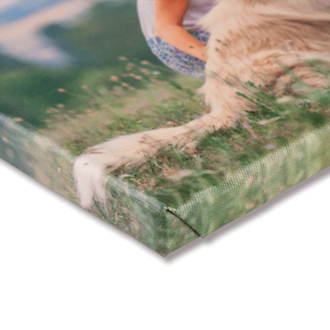 Een foto op canvas wordt gedrukt op een stevig katoenendoek